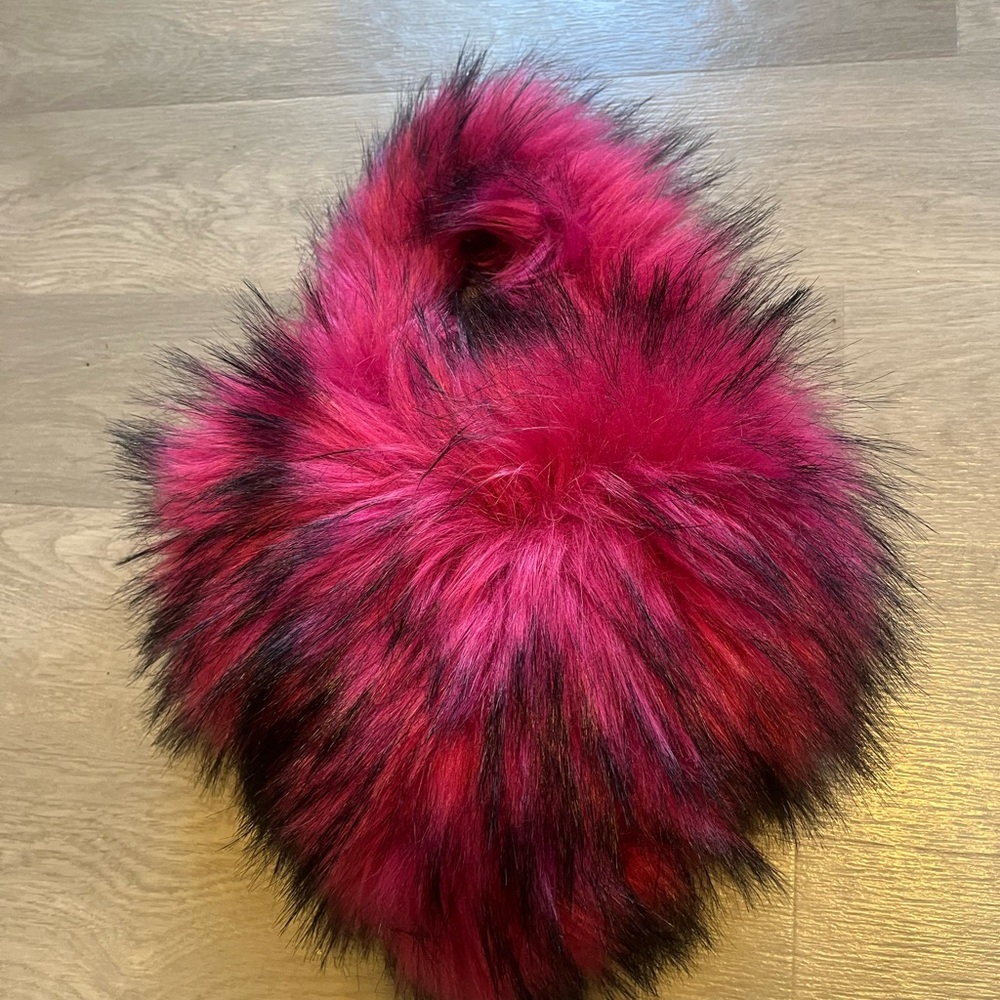 Fuchsia Pink Faux Fur Purse - Picture 4 of 4